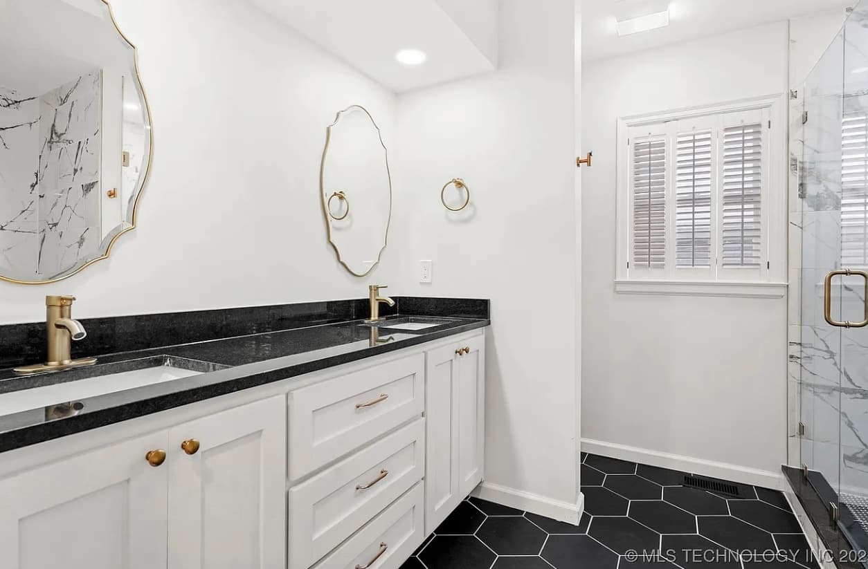 New bathroom vanity, sink, and mirror